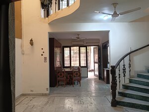 Room in 4 BHK Villa at Omaxe Designer Villas Mayfield Garden, Sector 51 – for Rent