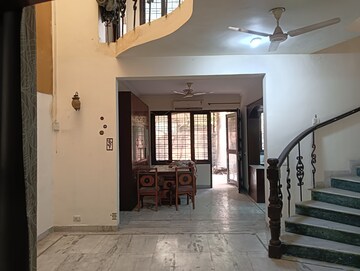 Room in 4 BHK Villa at Omaxe Designer Villas Mayfield Garden, Sector 51 – for Rent