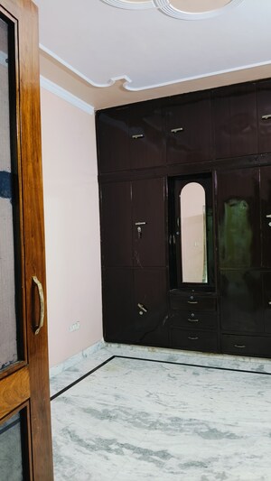  2.5 BHK Independent House at Sector 16 – for Rent