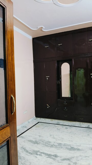  2.5 BHK Independent House at Sector 16 – for Rent