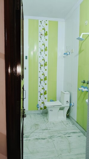 Bathroom in 2.5 BHK Independent House at Sector 16 – for Rent