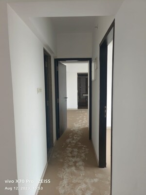  2 BHK Apartment at Nahar Cayenne, Powai – for Rent