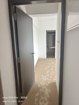  2 BHK Apartment at Nahar Cayenne, Powai – for Rent