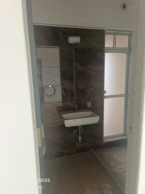 Attached Bathroom in 2 BHK Apartment at Nahar Cayenne, Powai – for Rent