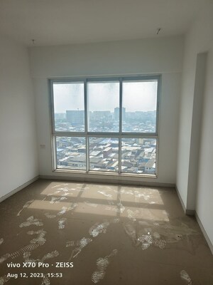 Master Bedroom in 2 BHK Apartment at Nahar Cayenne, Powai – for Rent