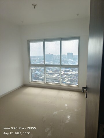 Bedroom in 2 BHK Apartment at Nahar Cayenne, Powai – for Rent