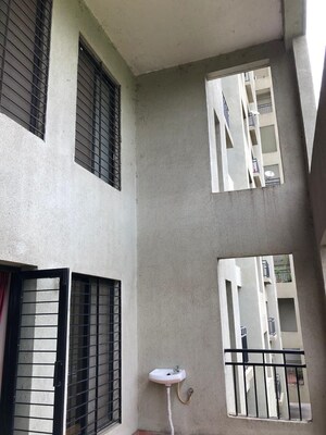 Room in 3.5 BHK Apartment at Golden Cascade, Wakad – for Sale