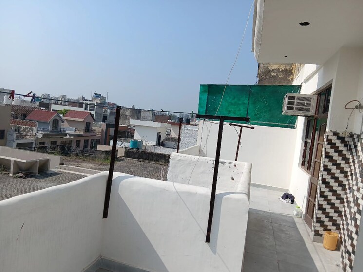 Master Bedroom, prem-satyam-swastik-apartment 3 Bedroom 1555 Sq.Ft. Apartment In Patiala Road Zirakpur 9449618