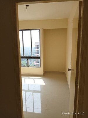 Room in 2 BHK Apartment at PS The 102, Joka – for Rent