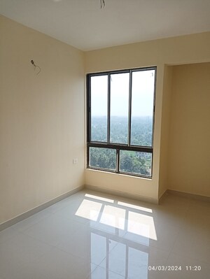 Room in 2 BHK Apartment at PS The 102, Joka – for Rent