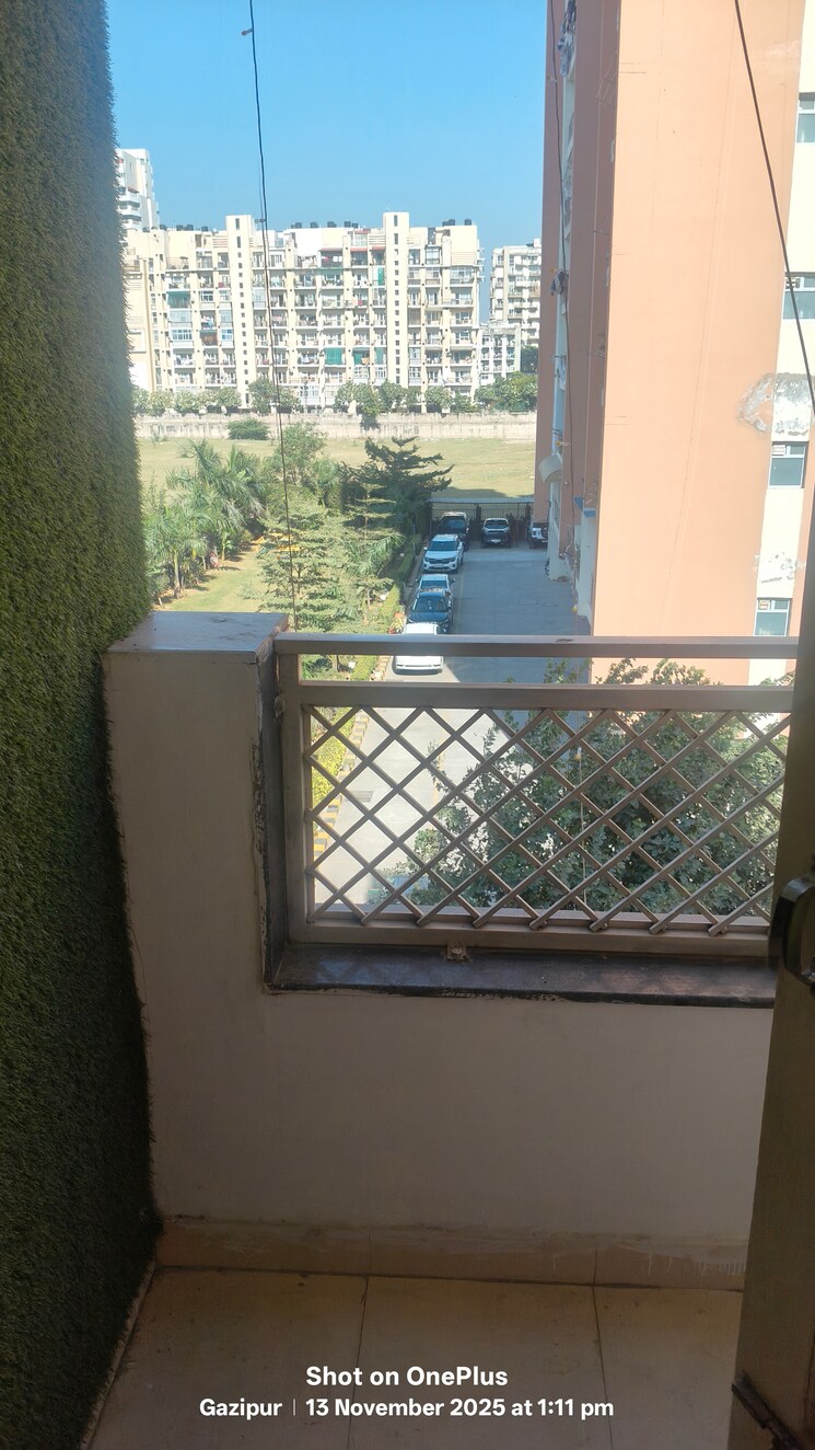 Balcony, dhakoli 3 Bedroom 122 Sq.Yd. Apartment In Dhakoli Zirakpur 9449739