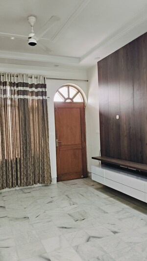 Building Lobby in 3.5 BHK Independent House at Sector 15 – for Rent