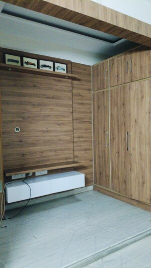 Room in 3.5 BHK Independent House at Sector 15 – for Rent