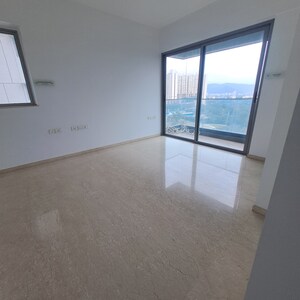 Room in 4 BHK Apartment at Kalpataru Immensa H, Kolshet Road – for Sale