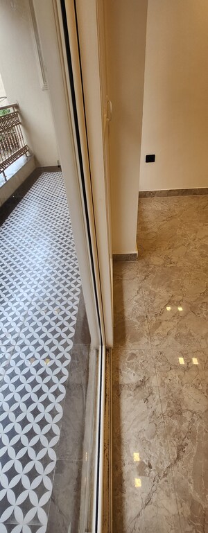 Furnished Amenities in 3 BHK Builder Floor at Saket – for Sale
