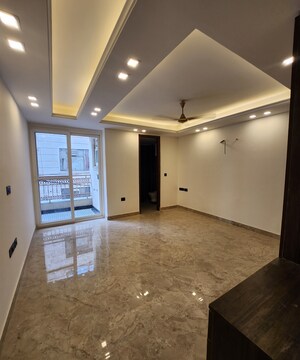 Furnished Amenities in 3 BHK Builder Floor at Saket – for Sale