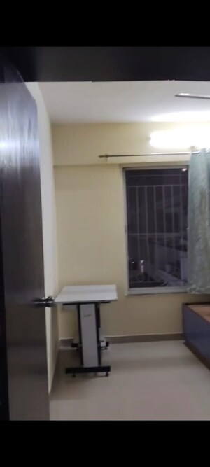 Room in 2 BHK Apartment at Treasure Island, Pimple Saudagar – for Rent