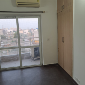 Room in 3 BHK Apartment at Adore Happy Homes Pride, Sector 76 – for Rent
