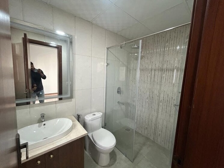 Bathroom, central-park-3-flower-valley 3 Bedroom 1642 Sq.Ft. Apartment In Sohna Sector 33 Gurgaon 9450006