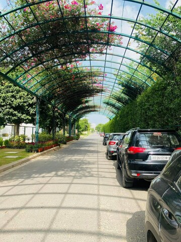 Parking in 3 BHK Apartment at Central Park 3 Flower Valley, Sohna Sector 33 – for Rent