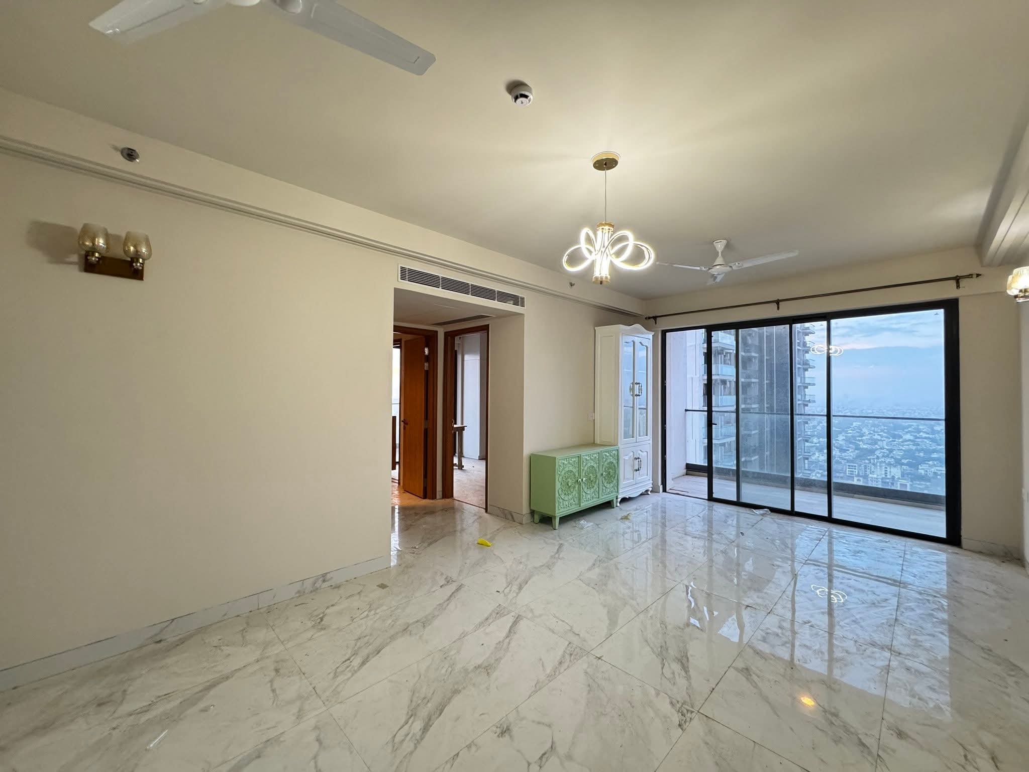 3 BHK + Servant Room Apartment For Rent in M3M Heights