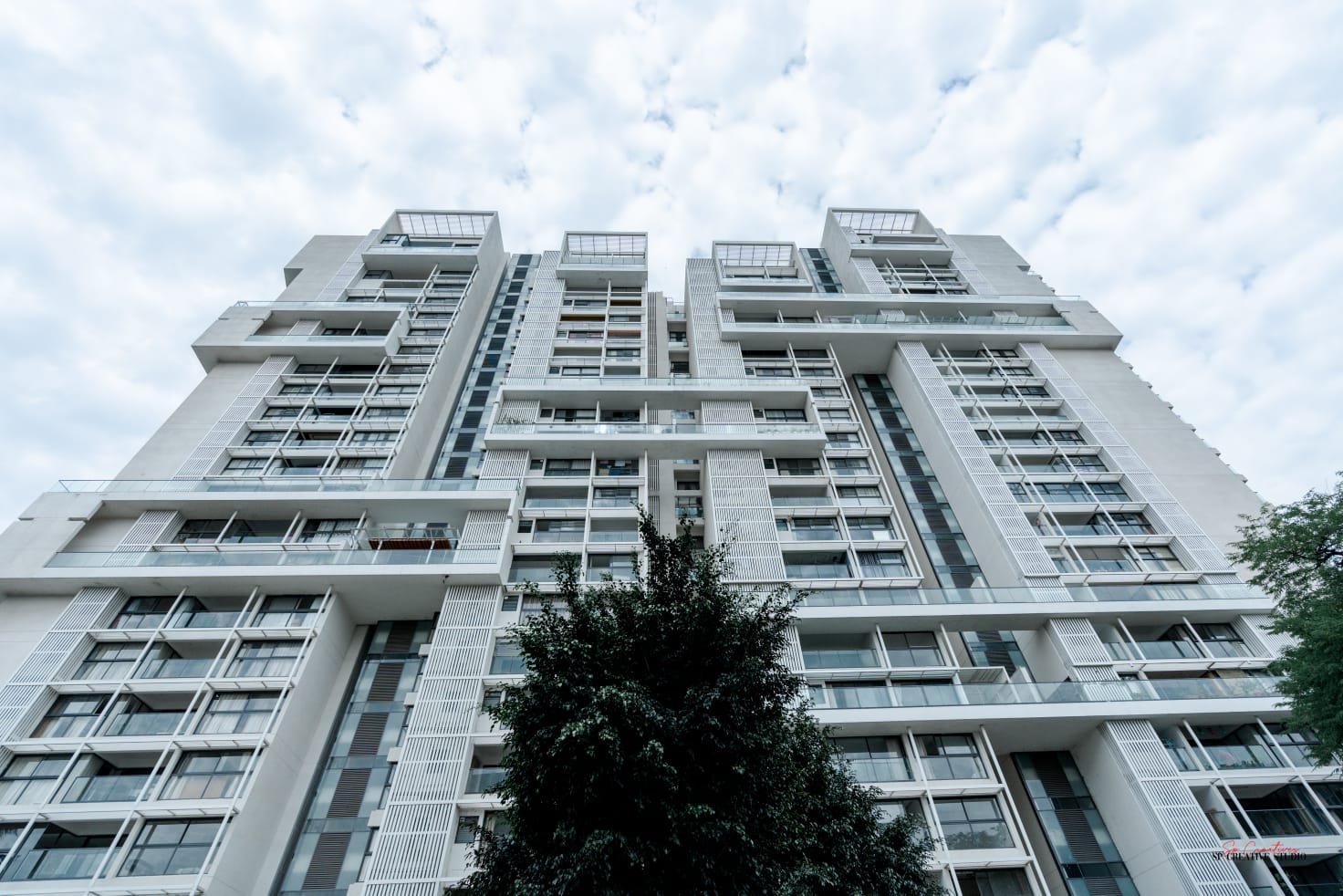 4 BHK + Servant Room 3500 Sq.Ft. Apartment in Pramuk MM Meridian