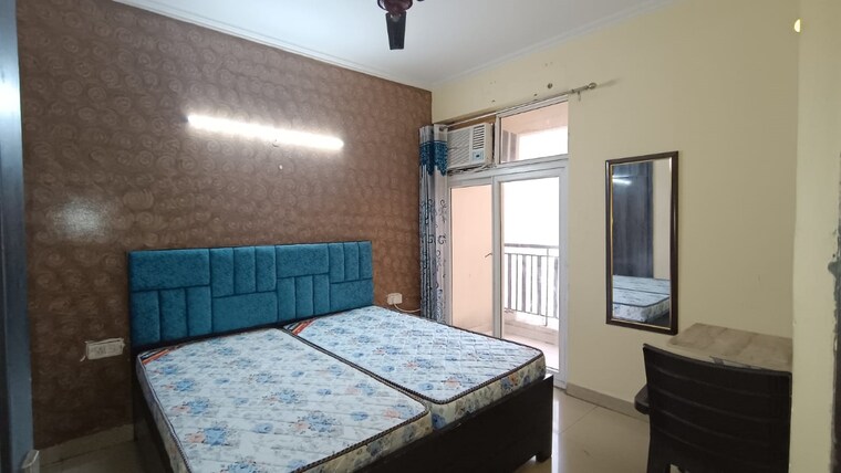 Bedroom, amrapali-princely-estate 2.5 Bedroom 950 Sq.Ft. Apartment In Sector 76 Noida 9450240