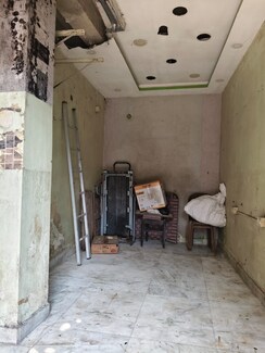 Retail Shop For Sale in Shakespeare Sarani