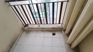 Balcony in 3.5 BHK Apartment at Amrapali Princely Estate, Sector 76 – for Rent