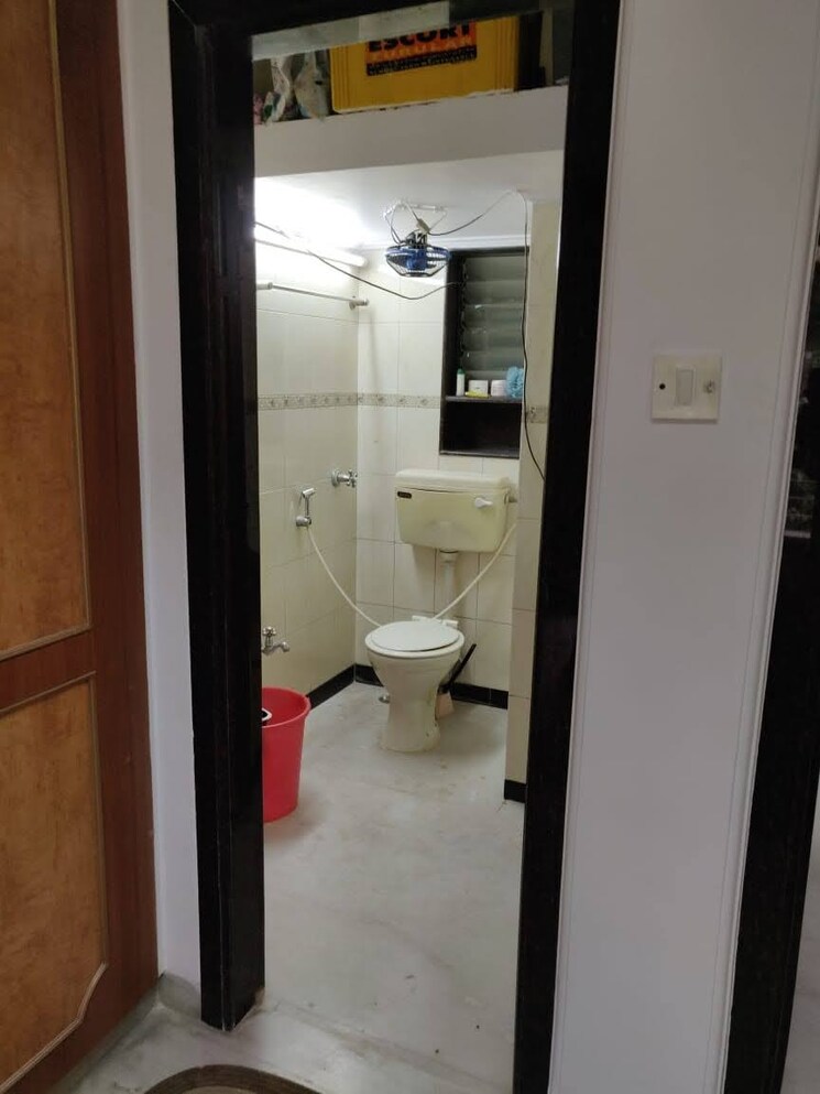 Attached Bathroom, dev-ashoka-apartment 2 Bedroom 700 Sq.Ft. Apartment In Vartak Nagar Thane 9450562