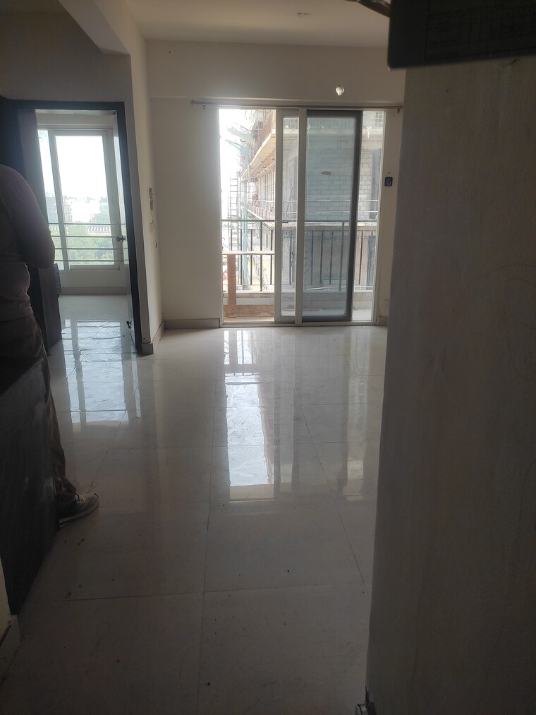  Parking, signature-the-serenas 2 Bedroom 614 Sq.Ft. Apartment In Sohna Sector 36 Gurgaon 9450563