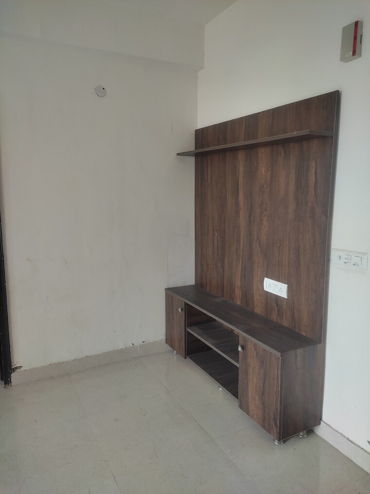 Room, signature-the-serenas 2 Bedroom 614 Sq.Ft. Apartment In Sohna Sector 36 Gurgaon 9450563