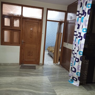 Room in 2 BHK Builder Floor at Laxmi Nagar – for Rent