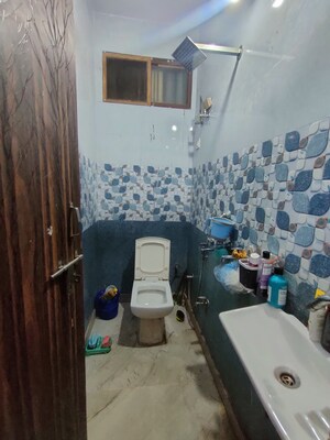 Attached Bathroom in 2 BHK Builder Floor at Laxmi Nagar – for Rent