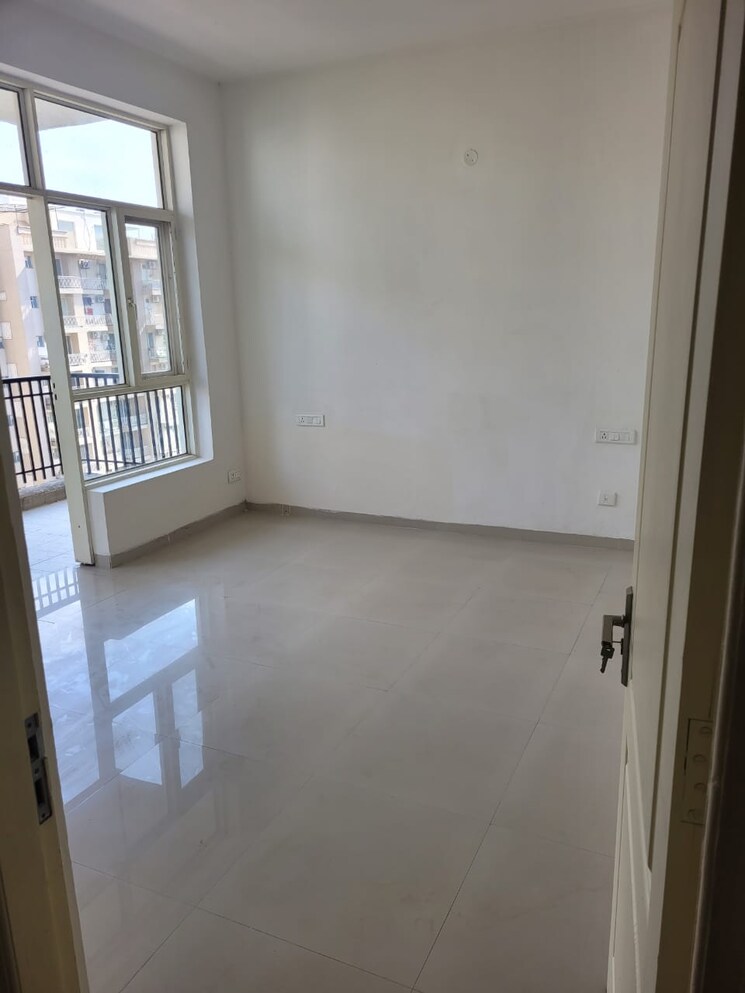 Room, sushma-green-vista 2 Bedroom 1276 Sq.Ft. Apartment In Ghazipur Zirakpur 9450675