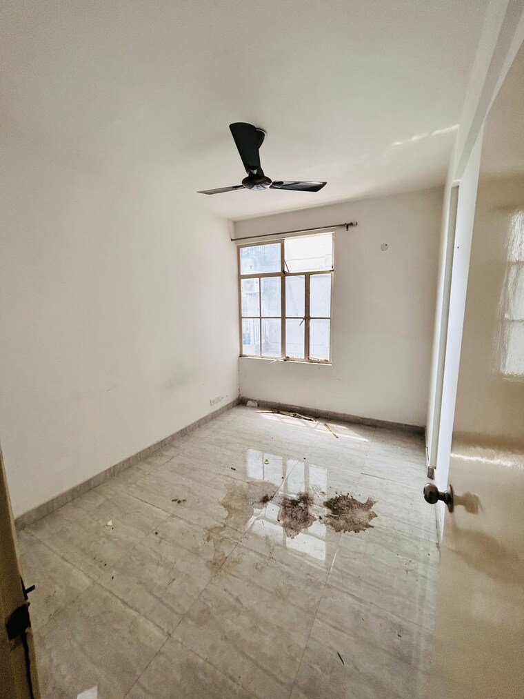 Room, signature-global-signum-107 2 Bedroom 554 Sq.Ft. Apartment In Sector 107 Gurgaon 9450701