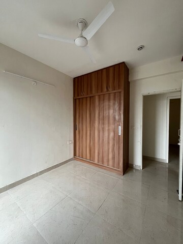 Room in 3 BHK Apartment at M3M Soulitude, Sector 89 – for Rent