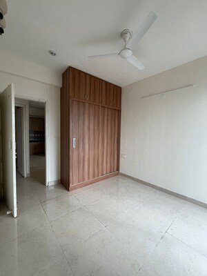 Room in 3 BHK Apartment at M3M Soulitude, Sector 89 – for Rent