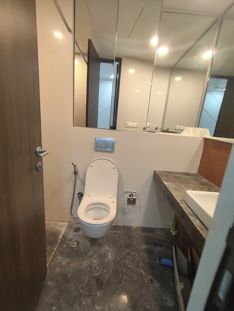 Bathroom, lodha-kiara 3 Bedroom 1315 Sq.Ft. Apartment In Worli Mumbai 9450739