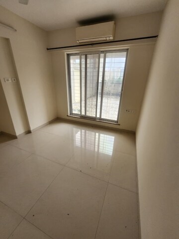 Room in 2 BHK Apartment at Strawberry The Address, Mira Road East – for Rent