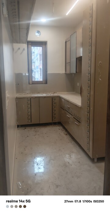 Kitchen in 3 BHK Builder Floor at Rps Palms, Sector 88 – for Sale