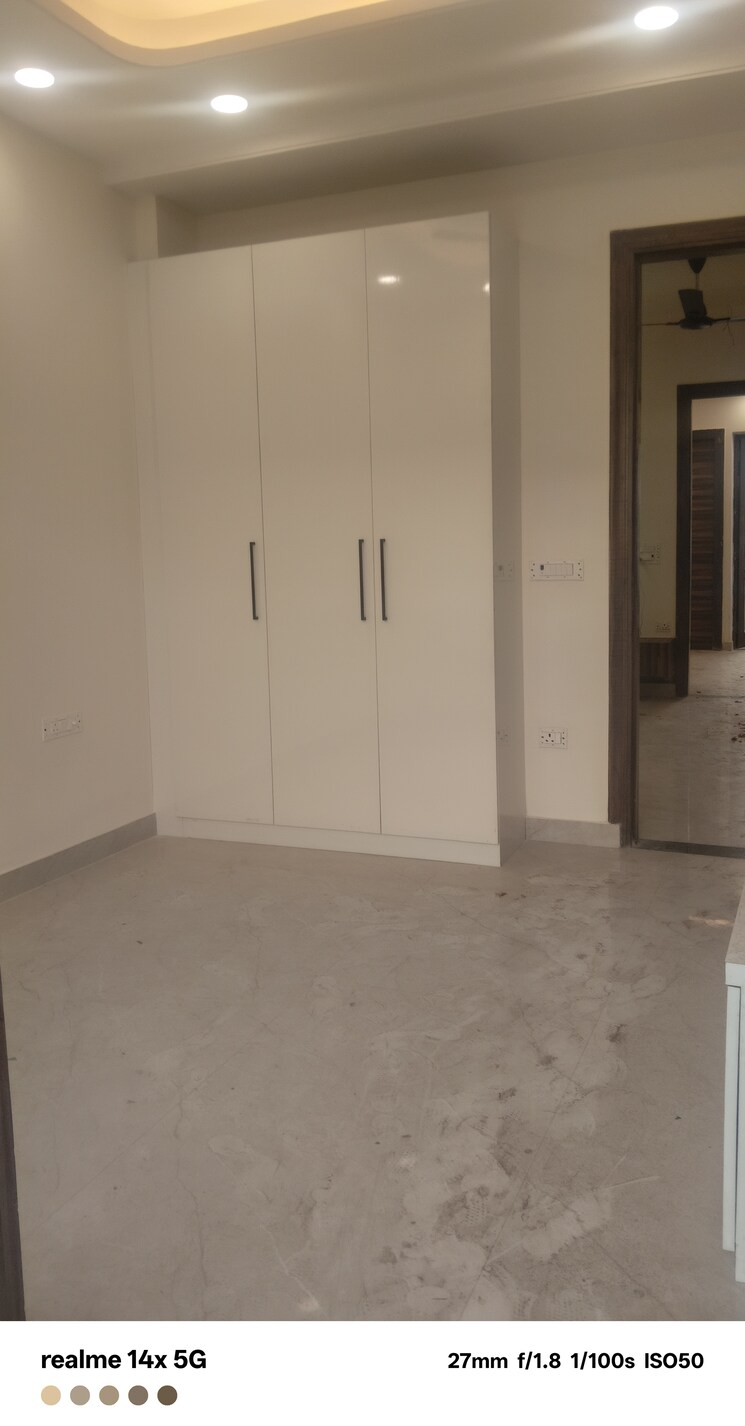 Room, rps-palms 3 Bedroom 125 Sq.Yd. Builder Floor In Sector 88 Faridabad 9450810