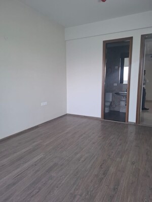 2 BHK Apartment For Sale in Puri Emerald Bay, Sector 104