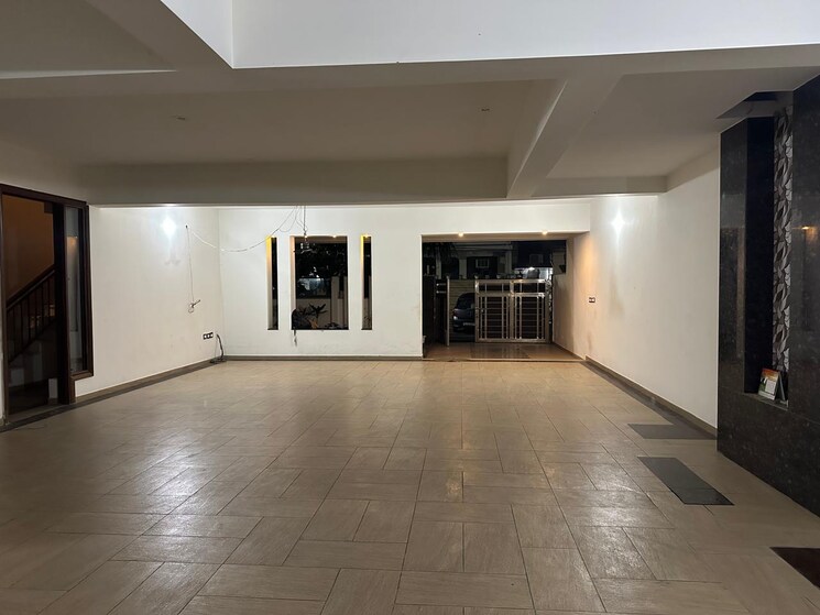 undefined, sector 17 6+ Bedroom 440 Sq.Yd. Independent House In Sector 17 Noida 9450834