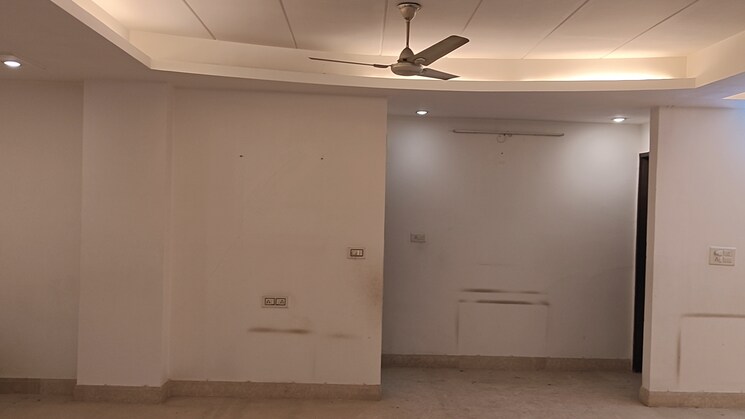 Living Room, model town phase 2 4 Bedroom 2600 Sq.Ft. Builder Floor In Model Town Phase 2 Delhi 9450984