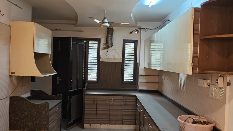 Kitchen, model town phase 2 4 Bedroom 2600 Sq.Ft. Builder Floor In Model Town Phase 2 Delhi 9450984