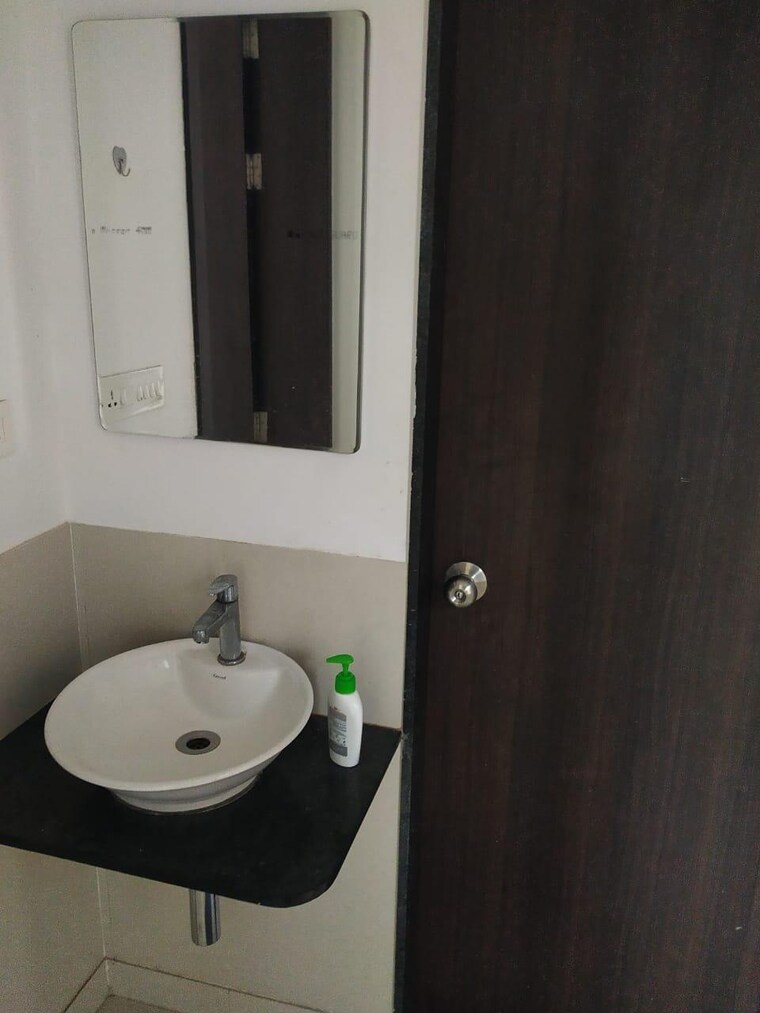 Bathroom, saniket-sunwinds 1 Bedroom 650 Sq.Ft. Apartment In Bavdhan Pune 9450870