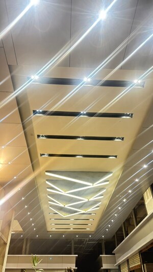 Staircase in  Shop at SKA Arcadia, Wave City – for Sale