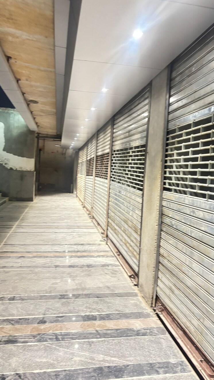 undefined, ska-arcadia Commercial Shop 344 Sq.Ft. In Wave City Ghaziabad 9451129