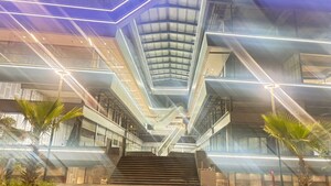 Staircase in  Shop at SKA Arcadia, Wave City – for Sale